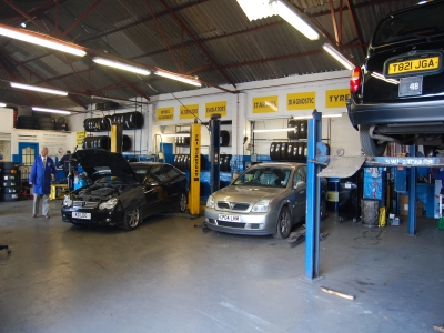 Best Fit Glasgow Land RoverServicing, MOT and Tyres Site